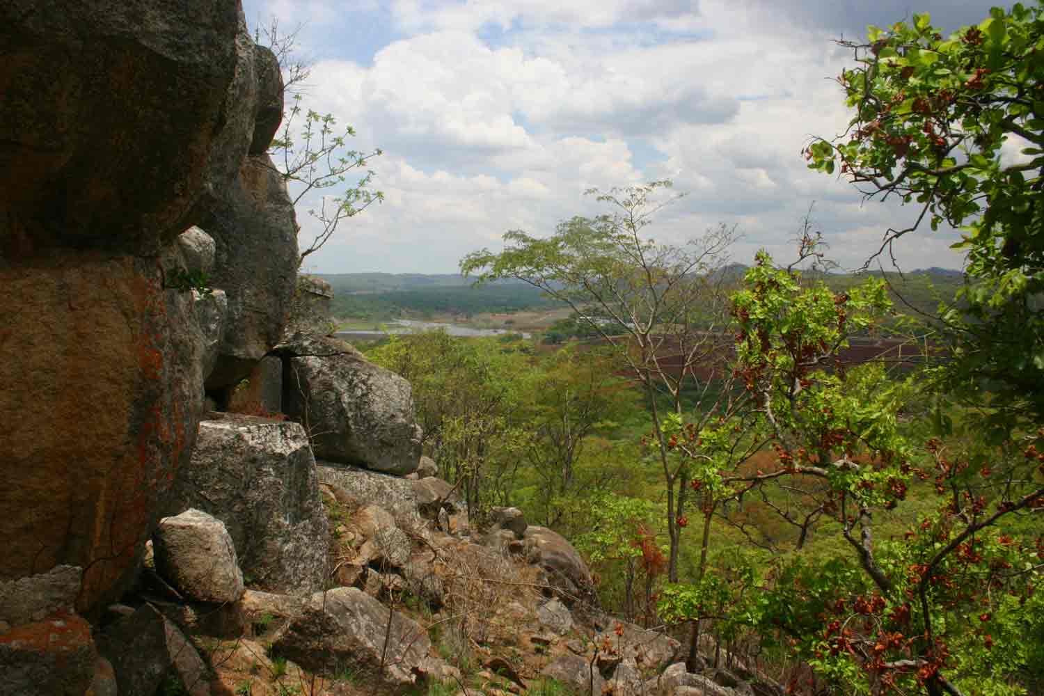 View towards Spelonken Farm and the Mazowe River