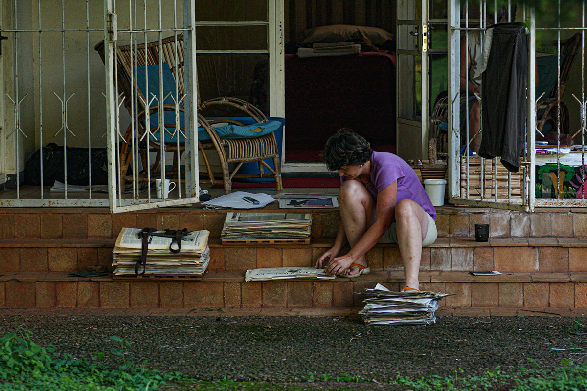 Petra sorting specimens at La Rochelle.